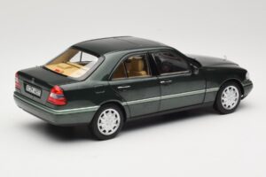 Mercedes C-Class W202 Malachite Green Norev 1:18 183372 Metall – Bild 5 von 8