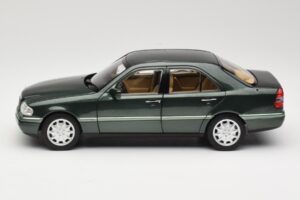 Mercedes C-Class W202 Malachite Green Norev 1:18 183372 Metall – Bild 7 von 8