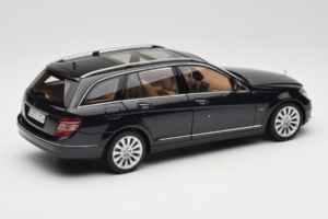 Mercedes C-Class W204 Kombi Obsidian Black AUTOart 1:18 B66962349 Metall – Bild 3 von 8