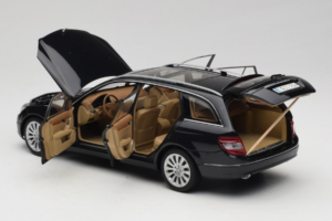 Mercedes C-Class W204 Kombi Obsidian Black AUTOart 1:18 B66962349 Metall – Bild 5 von 8