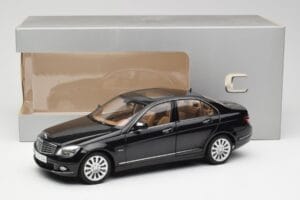 Mercedes C-Class W204 Obsidian Schwarz AUTOart 1:18 B66962365 Metall – Bild 8 von 8