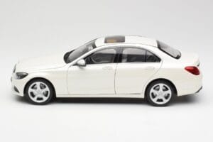 Mercedes C-Class W205 Diamond Weiss Metallic Norev 1:18 B66960256 Metall – Bild 4 von 8
