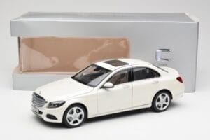 Mercedes C-Class W205 Diamond Weiss Metallic Norev 1:18 B66960256 Metall – Bild 8 von 8
