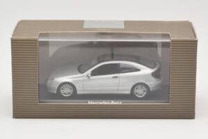 Mercedes C-Class W203 Sport Coupe Silber Minichamps 1:43 B66961916 Metall – Bild 4 von 4
