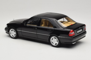 Mercedes C36 AMG W202 Obsidian Black Metallic Norev 1:18 183381 Metall – Bild 7 von 8