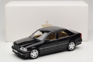 Mercedes C36 AMG W202 Obsidian Black Metallic Norev 1:18 183381 Metall – Bild 8 von 8