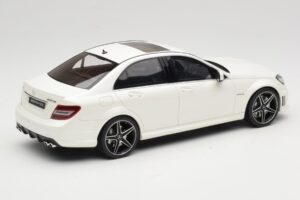Mercedes C63 AMG W204 Diamond White GT Spirit 1:18 GT928 Resin – Bild 2 von 6