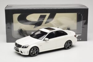 Mercedes C63 AMG W204 Diamond White GT Spirit 1:18 GT928 Resin – Bild 6 von 6