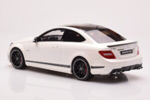 Mercedes AMG C63 W204 Edition 507 Weiss GT Spirit 1:18 GT899 Resin – Bild 5 von 6