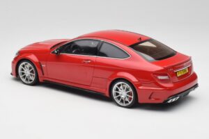 Mercedes AMG C63 W204 Rot 2nd Choice GT Spirit 1:18 GT065-D1 Resin – Bild 5 von 6