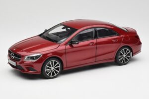Mercedes CLA C117 Designo Patagonia Rot Metallic Norev 1:18 B66960131 Metall