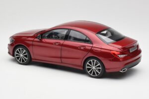 Mercedes CLA C117 Designo Patagonia Rot Metallic Norev 1:18 B66960131 Metall – Bild 7 von 8