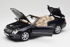 Mercedes CLK 500 W209 Cabriolet Dunkelblau Metallic Kyosho 1:18 B66962174 Metall – Bild 2 von 9