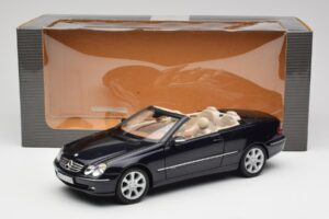 Mercedes CLK 500 W209 Cabriolet Dunkelblau Metallic Kyosho 1:18 B66962174 Metall – Bild 9 von 9