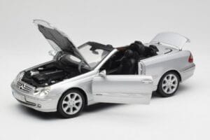 Mercedes CLK 500 Cabriolet Elegance A209 Silber Kyosho 1:18 B66962172 Metall – Bild 2 von 8