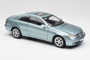 Mercedes CLK 500 W209 Hellblau Metallic Kyosho 1:18 B66962192 Metall – Bild 6 von 8