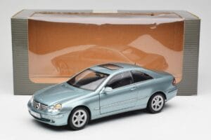 Mercedes CLK 500 W209 Hellblau Metallic Kyosho 1:18 B66962192 Metall – Bild 8 von 8