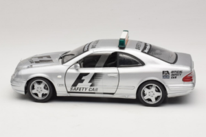 Mercedes AMG CLK 55 F1 Safety Car Maisto 1:18 B66005234 Metall – Bild 3 von 6