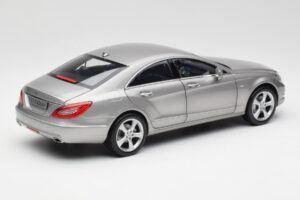 Mercedes CLS C218 Designo Alubeam Titanium Norev 1:18 B66961298 Metall – Bild 3 von 8
