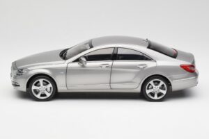 Mercedes CLS C218 Designo Alubeam Titanium Norev 1:18 B66961298 Metall – Bild 4 von 8