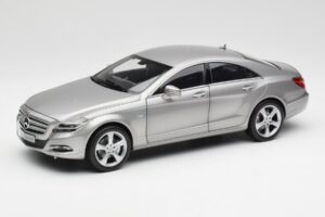 Mercedes CLS C218 Designo Alubeam Titanium Norev 1:18 B66961298 Metall