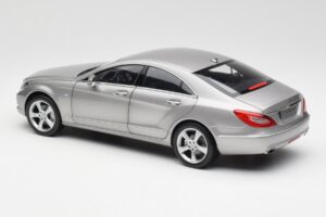 Mercedes CLS C218 Designo Alubeam Titanium Norev 1:18 B66961298 Metall – Bild 7 von 8