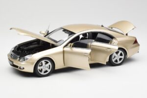 Mercedes CLS C219 Hell Beige Gold Kyosho 1:18 08401LBE Metall – Bild 2 von 8