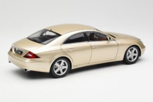 Mercedes CLS C219 Hell Beige Gold Kyosho 1:18 08401LBE Metall – Bild 3 von 8