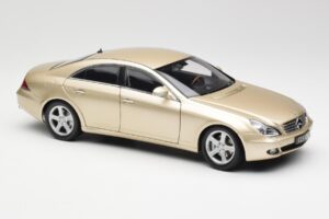 Mercedes CLS C219 Hell Beige Gold Kyosho 1:18 08401LBE Metall – Bild 6 von 8