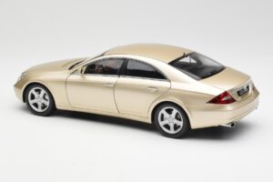 Mercedes CLS C219 Hell Beige Gold Kyosho 1:18 08401LBE Metall – Bild 7 von 8
