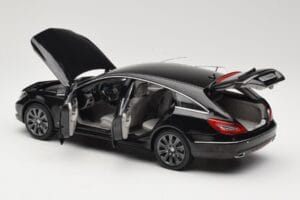 Mercedes CLS Shooting Brake X218 Obsidian Black Norev 1:18 B66960115 Metall – Bild 5 von 8