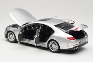 Mercedes CLS C257 Silber Norev 1:18 183489 Metall – Bild 5 von 8