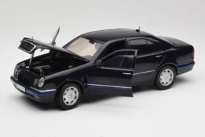 Mercedes E-Class W210 E320 Schwarz Sun Star 1:18 1151 Metall – Bild 2 von 8