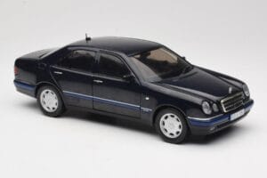 Mercedes E-Class W210 E320 Schwarz Sun Star 1:18 1151 Metall – Bild 6 von 8