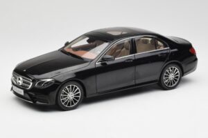 Mercedes E-Class W213 Obsidian Schwarz iScale 1:18 B66960380 Metall