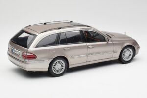Mercedes E320 CDI W210 T-Modell Cubanite Silber Kyosho 1:18 B66962188 Metall – Bild 3 von 8