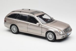 Mercedes E320 CDI W210 T-Modell Cubanite Silber Kyosho 1:18 B66962188 Metall – Bild 6 von 8