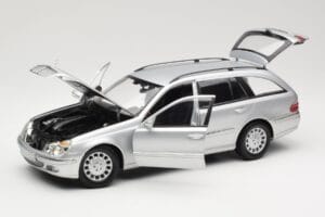 Mercedes E320 T-Modell S210 Elegance Silber Kyosho 1:18 B66962166 Metall – Bild 2 von 8