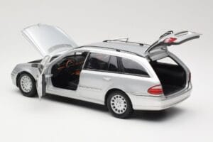Mercedes E320 T-Modell S210 Elegance Silber Kyosho 1:18 B66962166 Metall – Bild 5 von 8