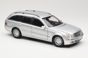 Mercedes E320 T-Modell S210 Elegance Silber Kyosho 1:18 B66962166 Metall – Bild 6 von 8