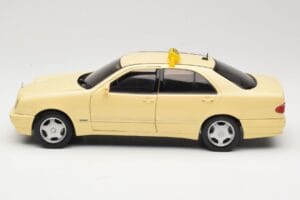 Mercedes E320 W210 Taxi Sun Star 1:18 1160 Metall – Bild 4 von 8