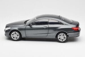 Mercedes E500 C207 Coupe Tenoric Grau Norev 1:18 183540 Metall – Bild 4 von 8