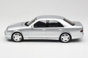 Mercedes E55 AMG W210 Brilliant Silver Otto 1:18 OT459 Resin – Bild 3 von 6