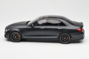 Mercedes AMG E63 S W213 Edition 1 Night Schwarz GT Spirit 1:18 B66963111 Resin – Bild 3 von 6