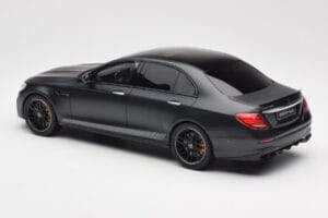 Mercedes AMG E63 S W213 Edition 1 Night Schwarz GT Spirit 1:18 B66963111 Resin – Bild 5 von 6