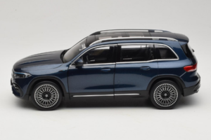 Mercedes EQB Blau NZG 1:18 B66961280 Metall – Bild 4 von 8