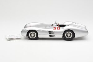 Mercedes W196 Streamliner #20 K. Kling French GP 1954 CMC 1:18 M-128B Metall – Bild 3 von 6