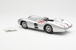 Mercedes W196 Streamliner #20 K. Kling French GP 1954 CMC 1:18 M-128B Metall – Bild 5 von 6