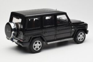 Mercedes G 500 W463 Schwarz Dealer Edition AUTOart 1:18 B66962143 Metall – Bild 3 von 8