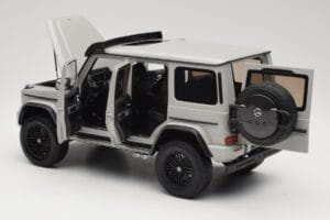 Mercedes G 63 AMG 4x4 Squared Arabian Grey Almost Real 1:18 820829 Metall – Bild 5 von 8
